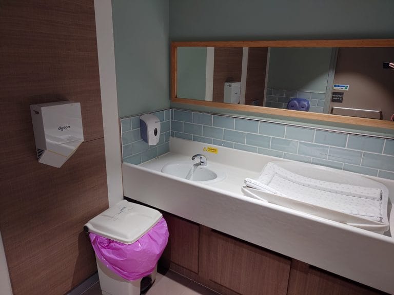 000012 WaitrosePortishead interior01 768x576