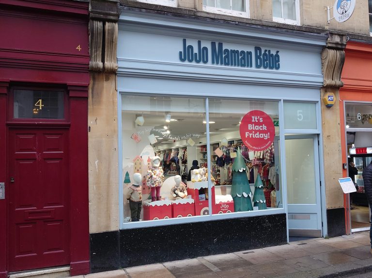 000016 JojoMamanBebeBath exterior01 768x573