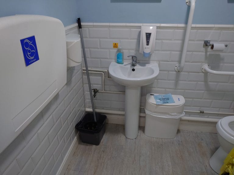 000016 JojoMamanBebeBath interior01 768x576