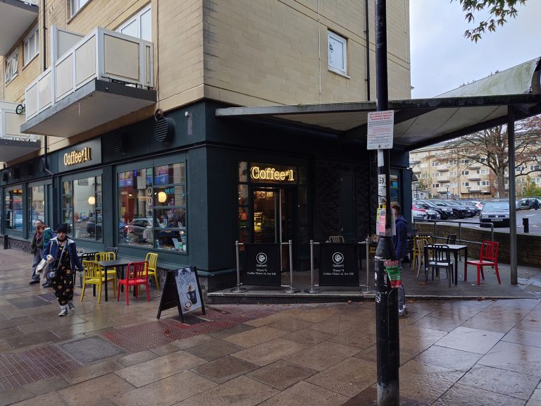 000017 Coffee1Bath exterior01 768x576